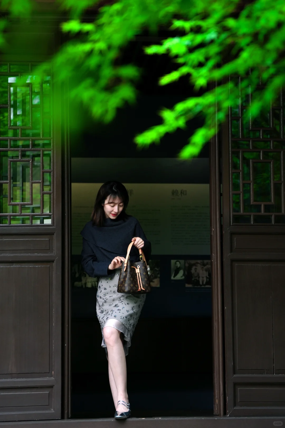 背影都这么美了，正面得有多好看？