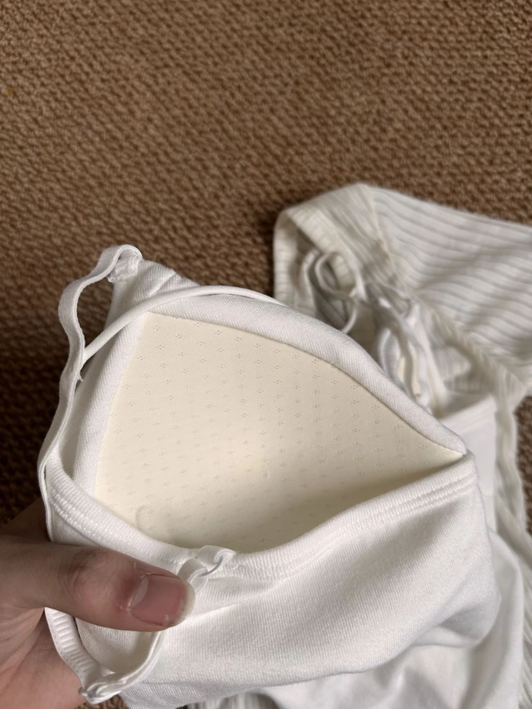 What？！纯欲显胸？还免穿bra！！17.9！！