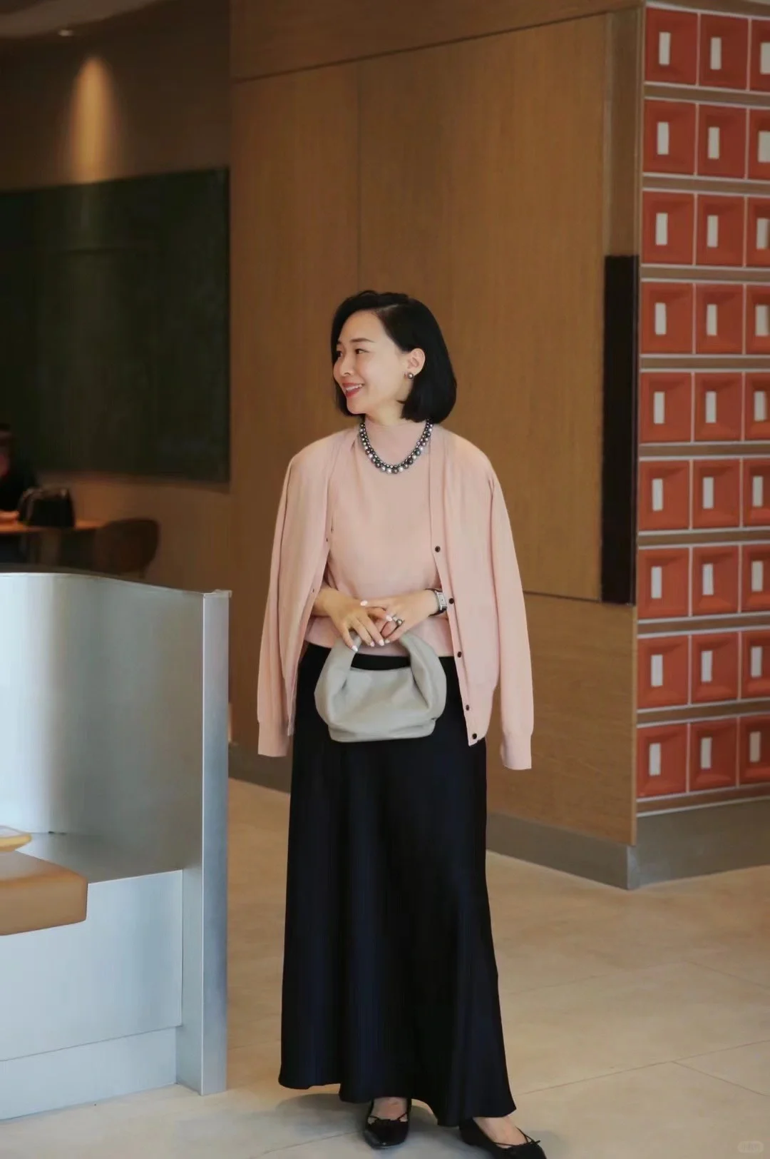 温婉知性的穿搭，凸显女性魅力