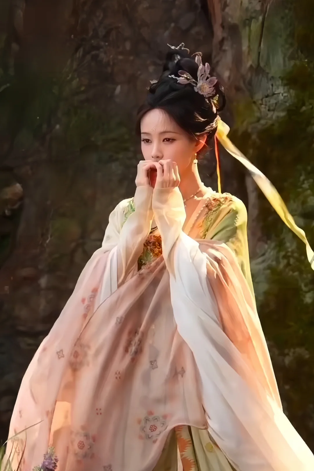李一桐越央央碎片录