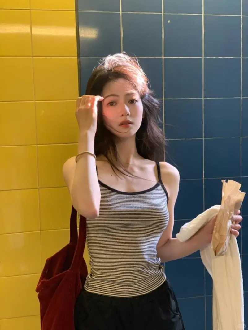 黑白色条纹吊带背心女春夏季2025新款b