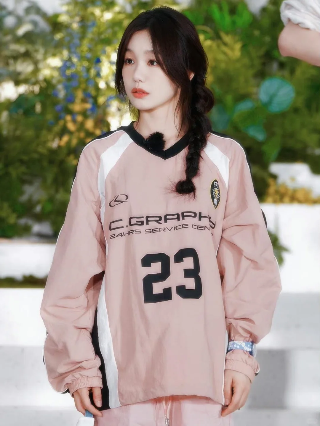徐梦洁秋季穿搭灵感 | 粉色运动氧气少女