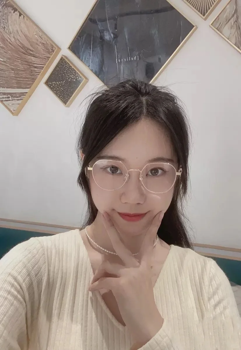 温柔恬静女老师在昆山