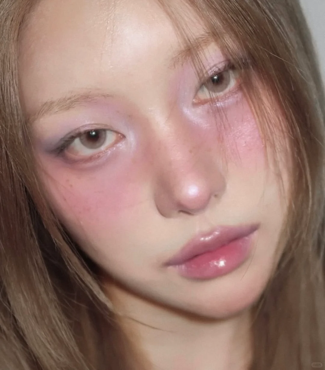 韩系猫眼辣妹厌世妆彩妆高光新玩法