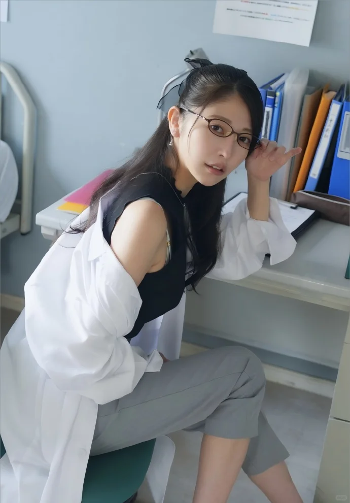 长腿美女 森日向子