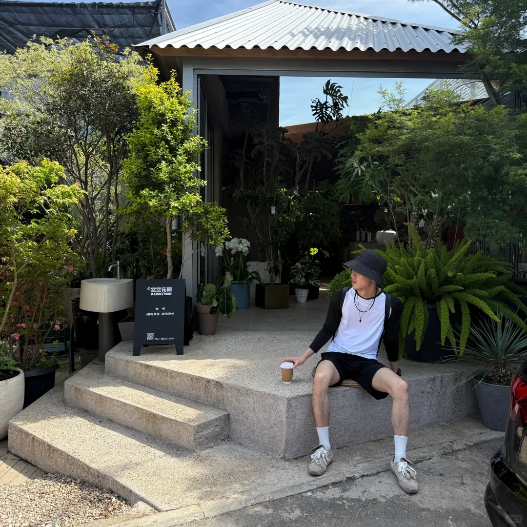 涩计狮的OOTD｜今天就想戴个帽子