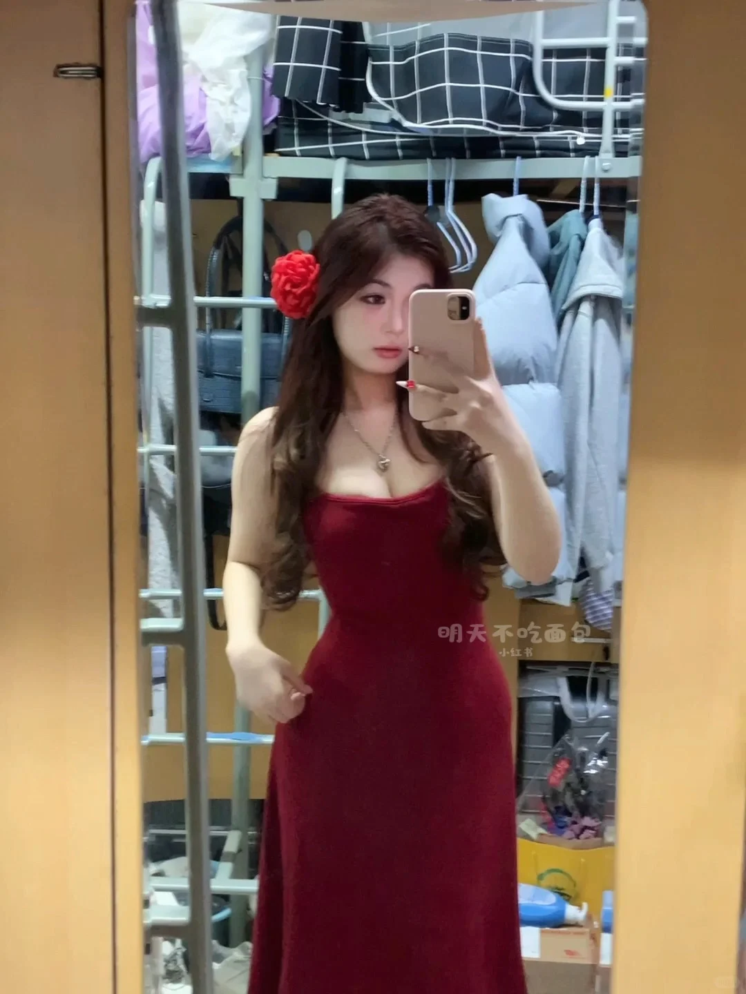 163 112｜💃微胖穿红色大露背真的风情万种啊