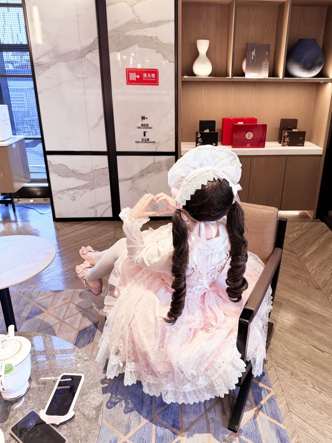 也是穿上可爱的小冷门了