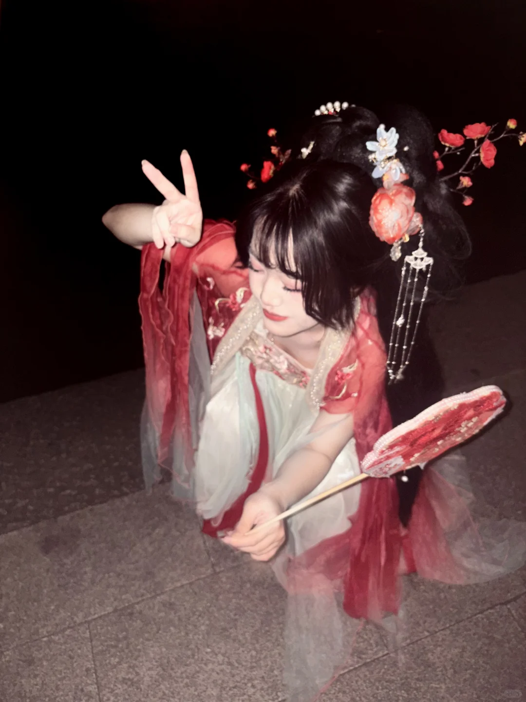 女高｜震惊！某女子疑似……