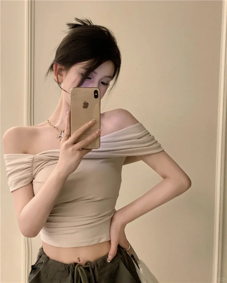 性感扭结T恤，纯欲辣妹必备💋