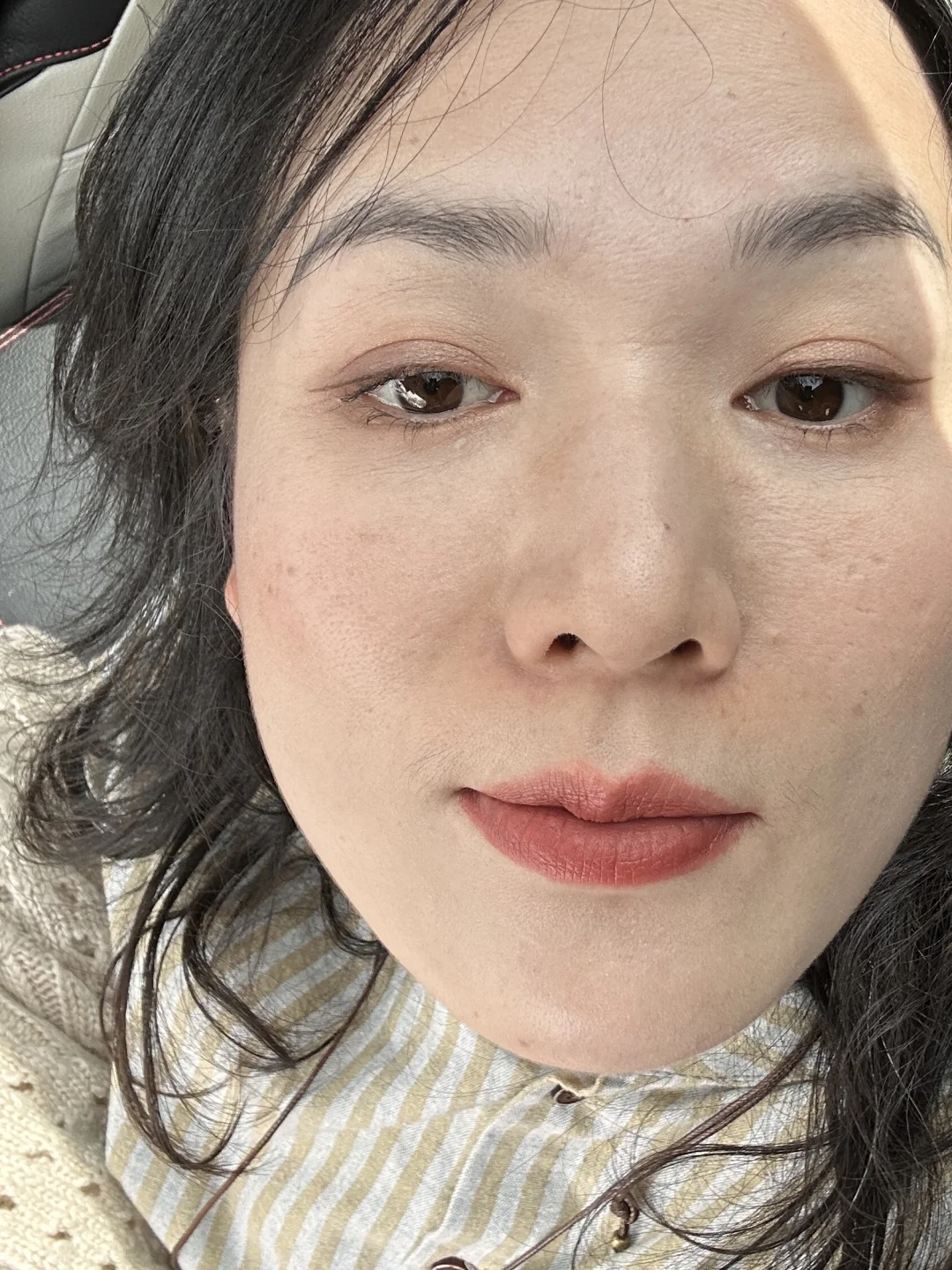 当阳光照上43岁的皱纹，我美的好真实