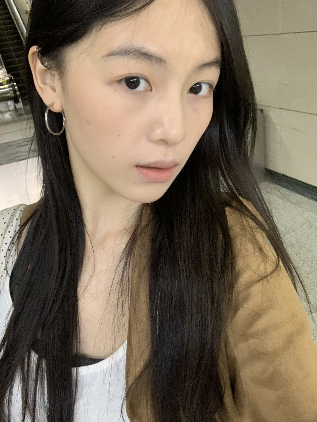 迷人的黑眼圈和眼袋