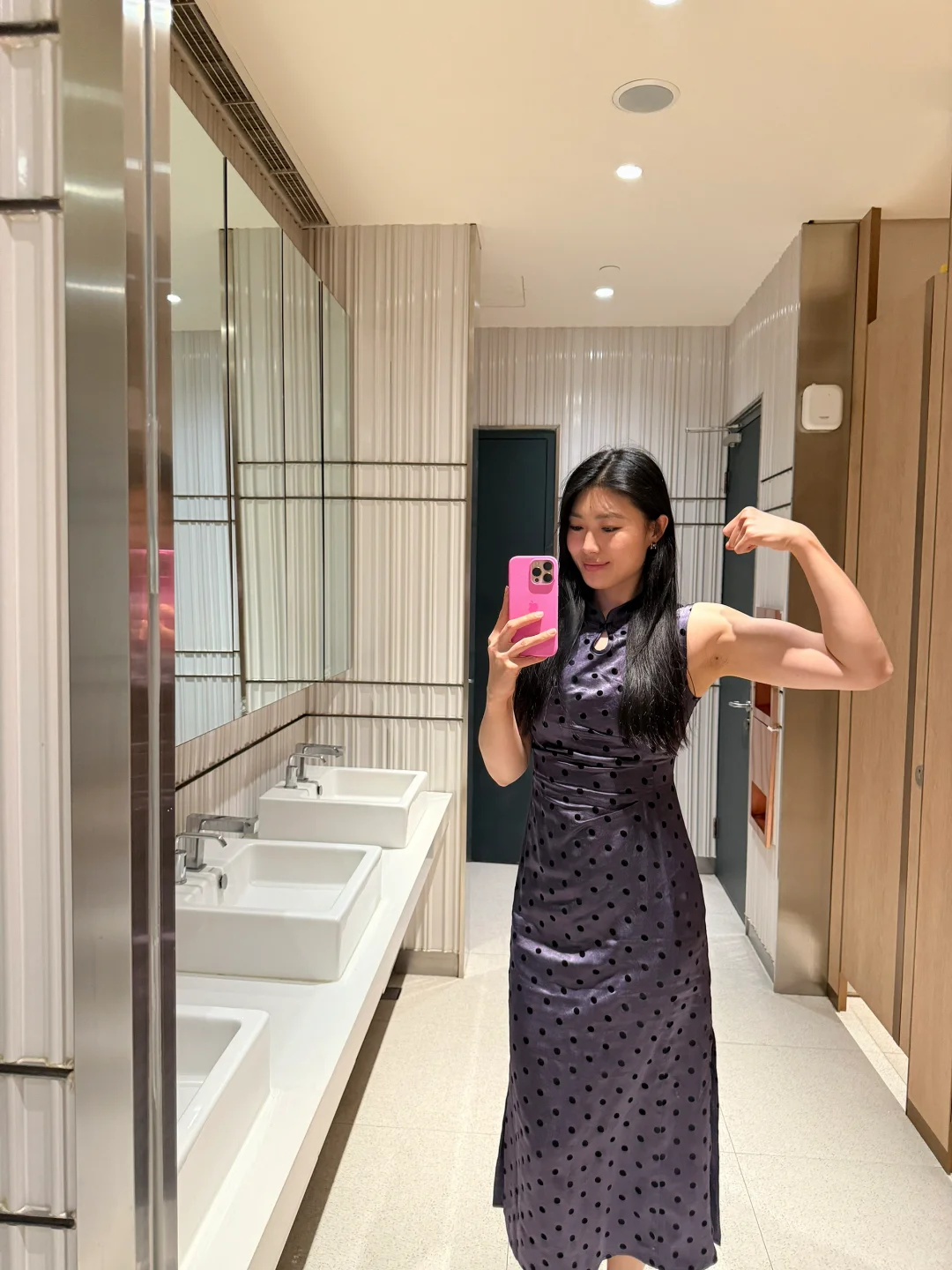 夏天来了肌肉女出动