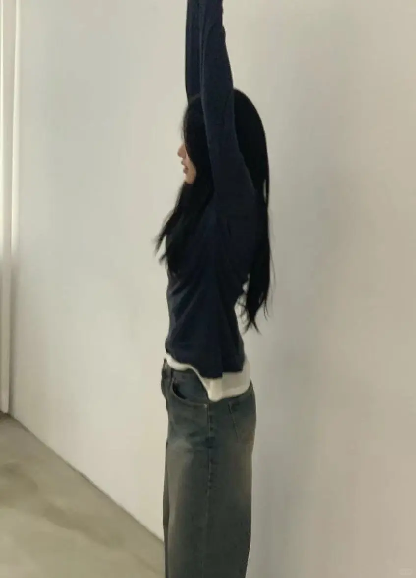 不是！谁家美女身材前后一样啊