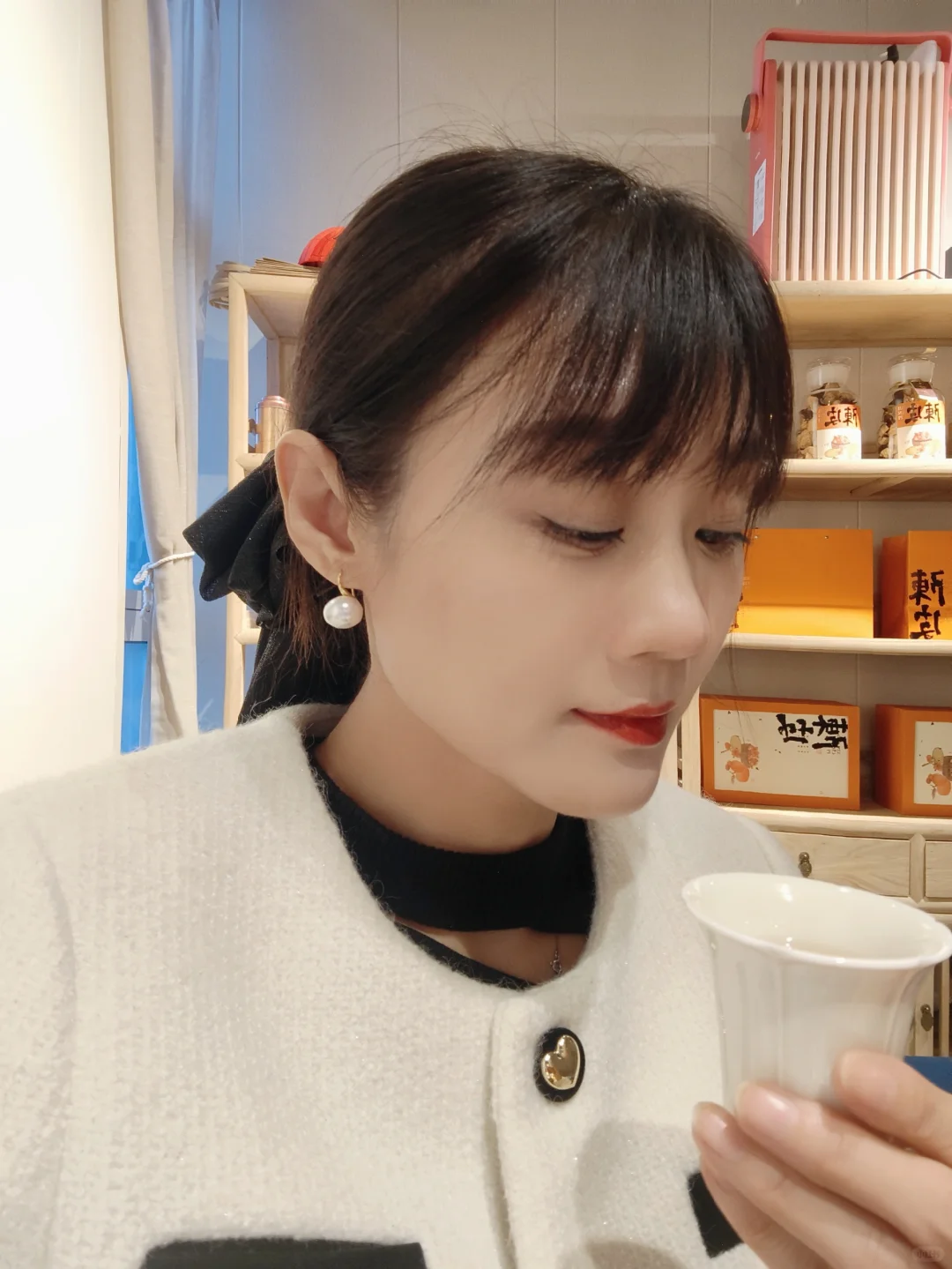 在一杯清茶里，阅己，悦己