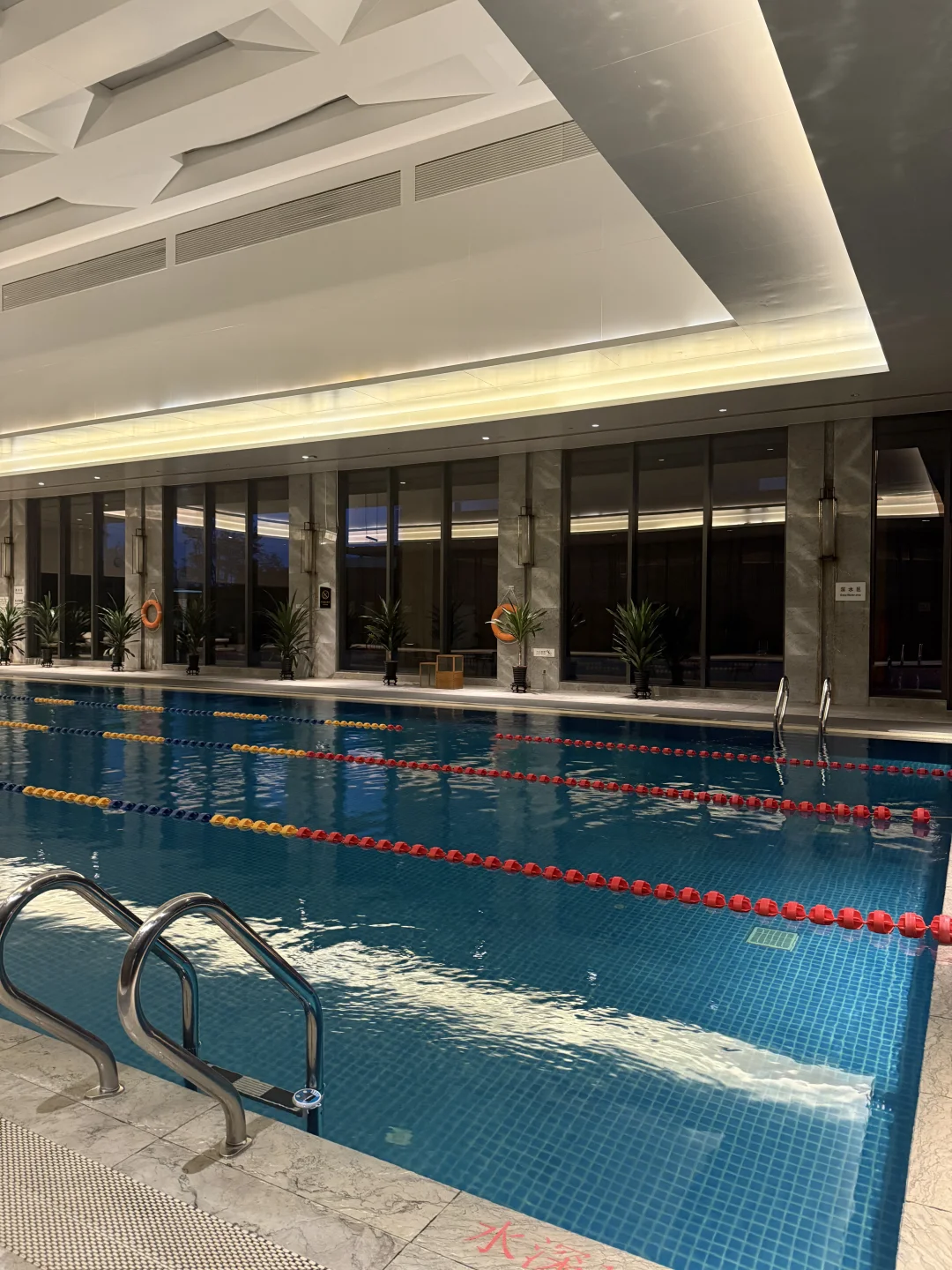 📍南京|江宁百家湖旁游泳女教练游泳
