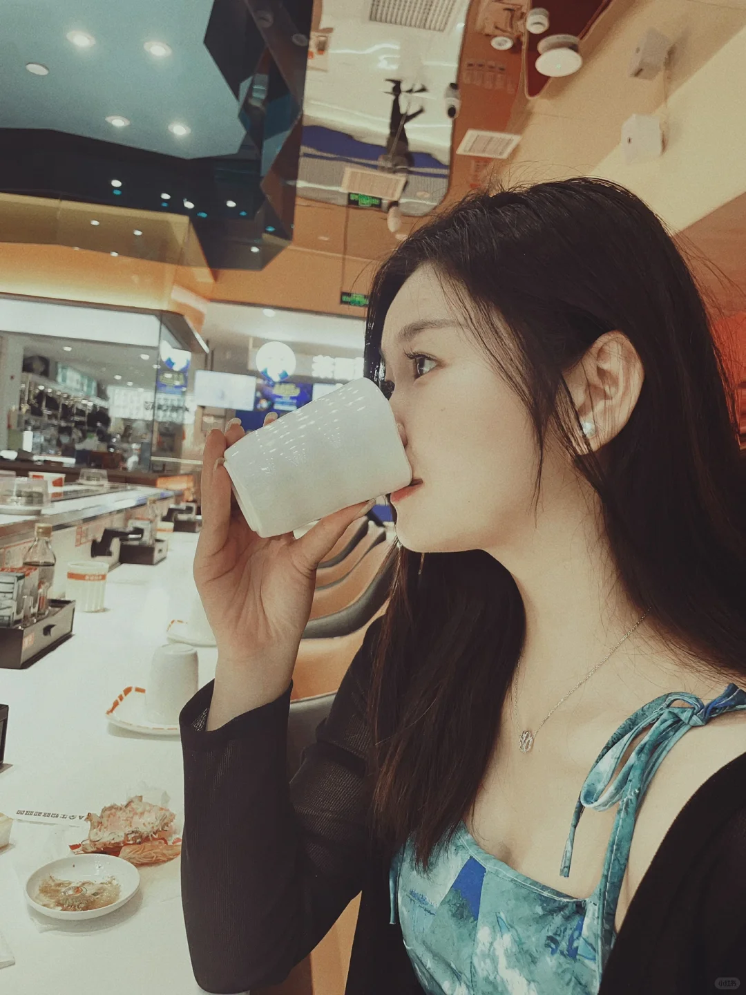 谁能想到啊，这么美的女孩子竟然天天种地！