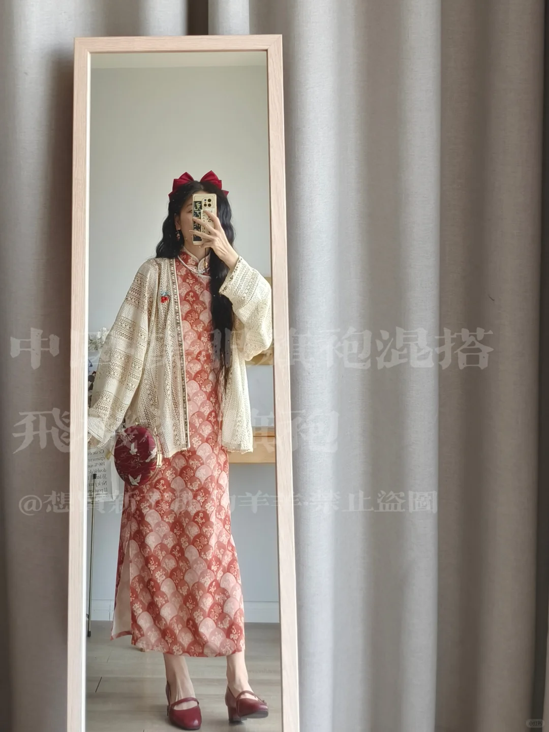 挖到一件很适合旗袍的夏日镂空飞机袖！