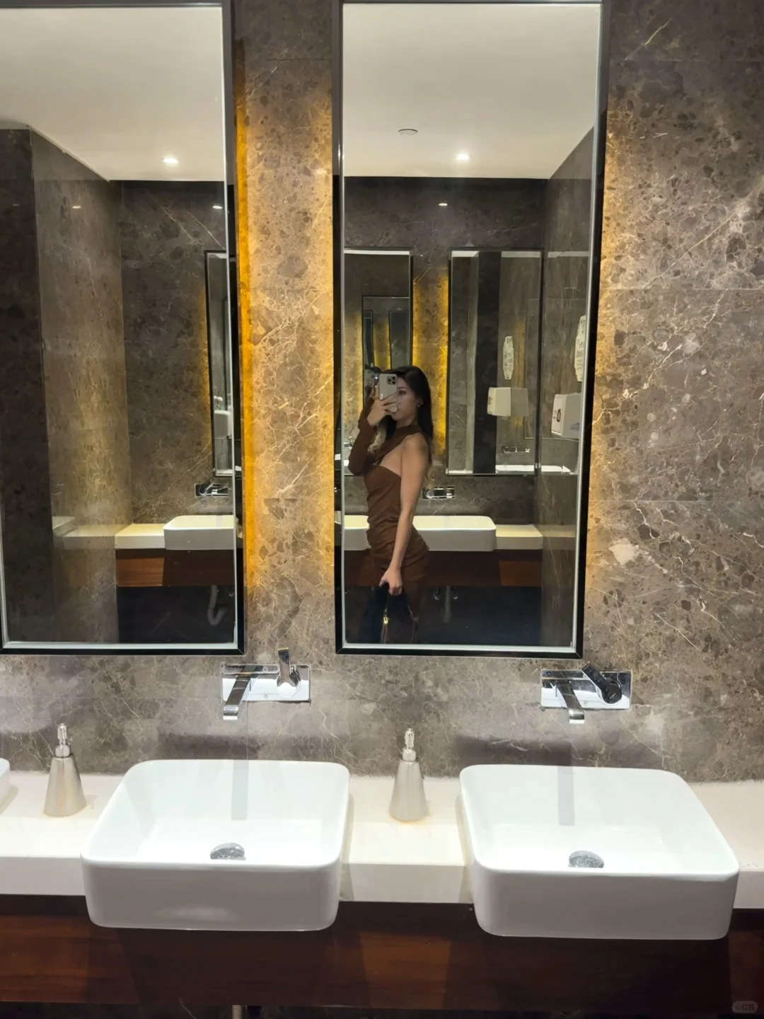 谁还不是个性感的小野猫呢