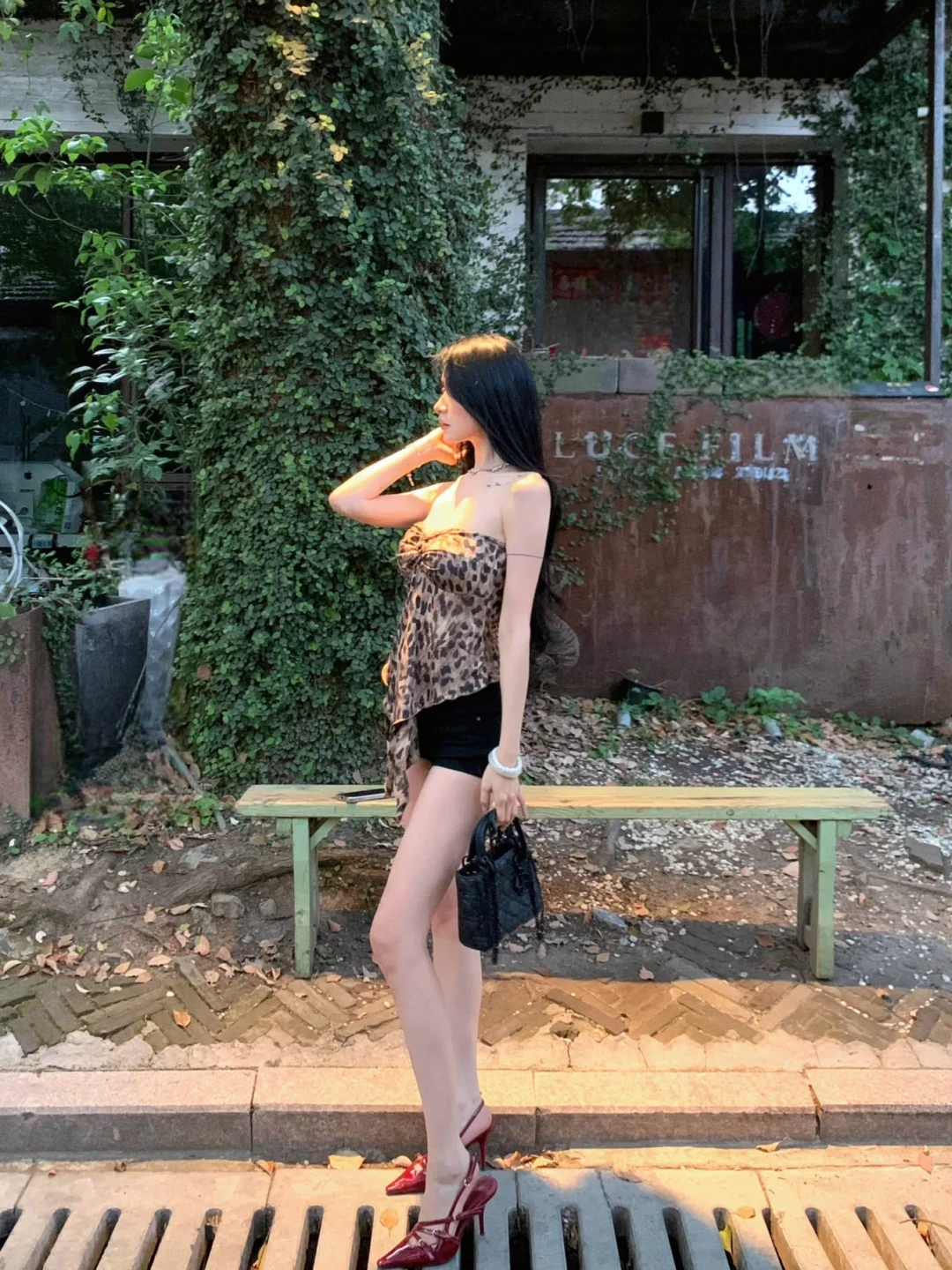 贪心总是多一些