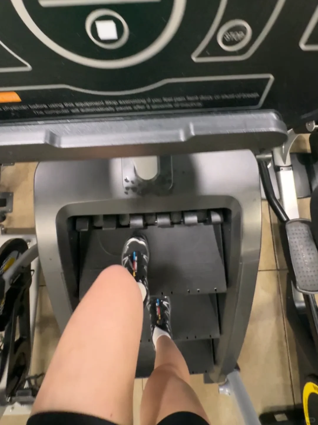 努力健身一个月得到的肩背💪