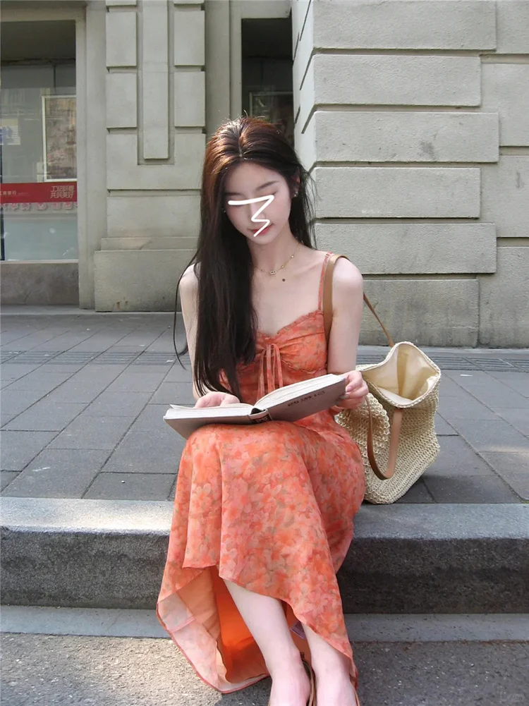 茶歇法式碎花吊带连衣裙子女夏季2025新