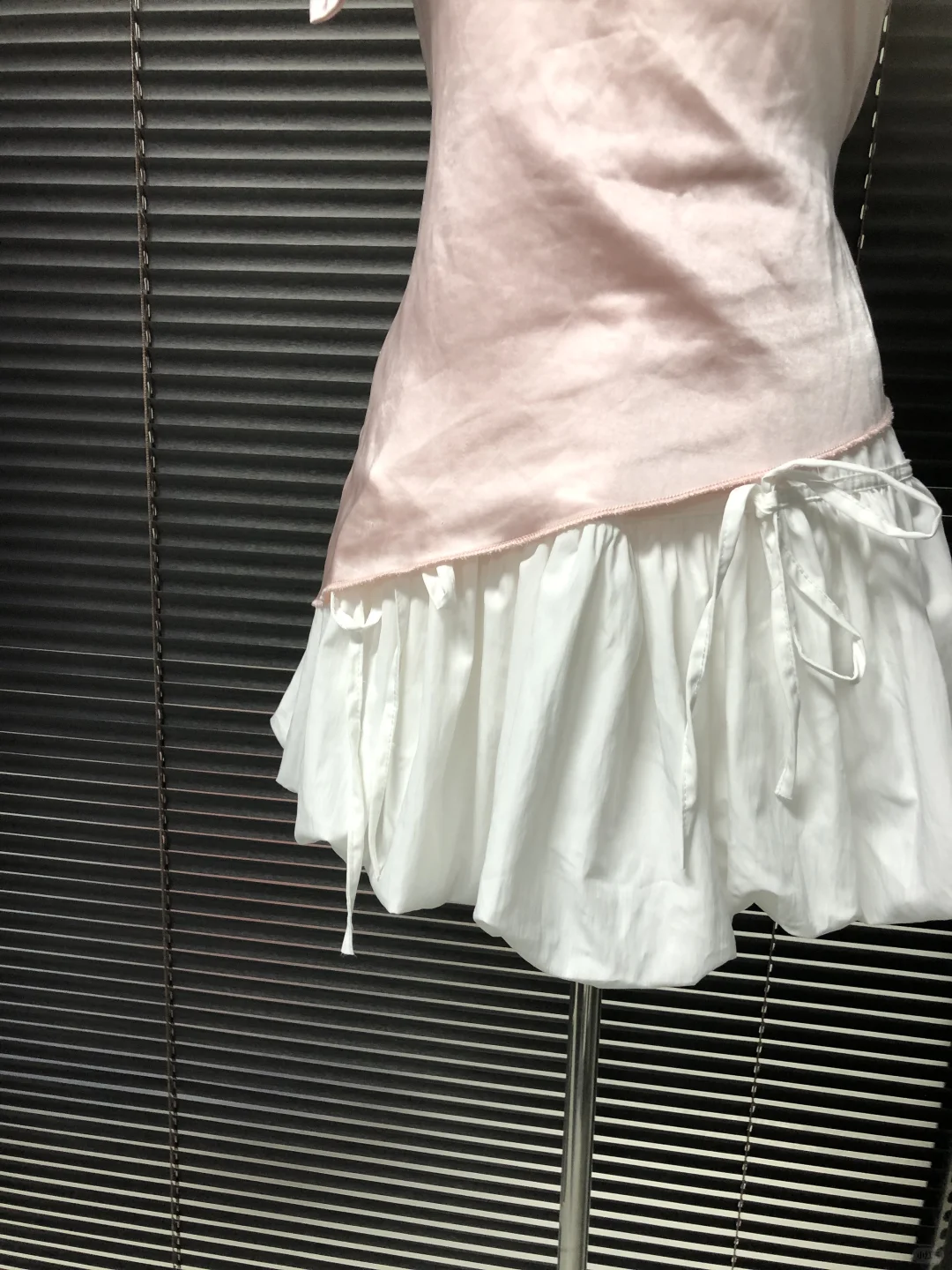 千禧辣妹y2k亚比穿搭📷粉色无袖背心上衣