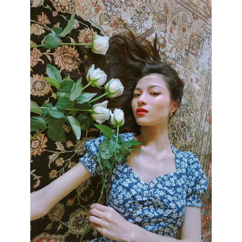 碎花连衣裙女2025夏季新款法式茶歇裙子