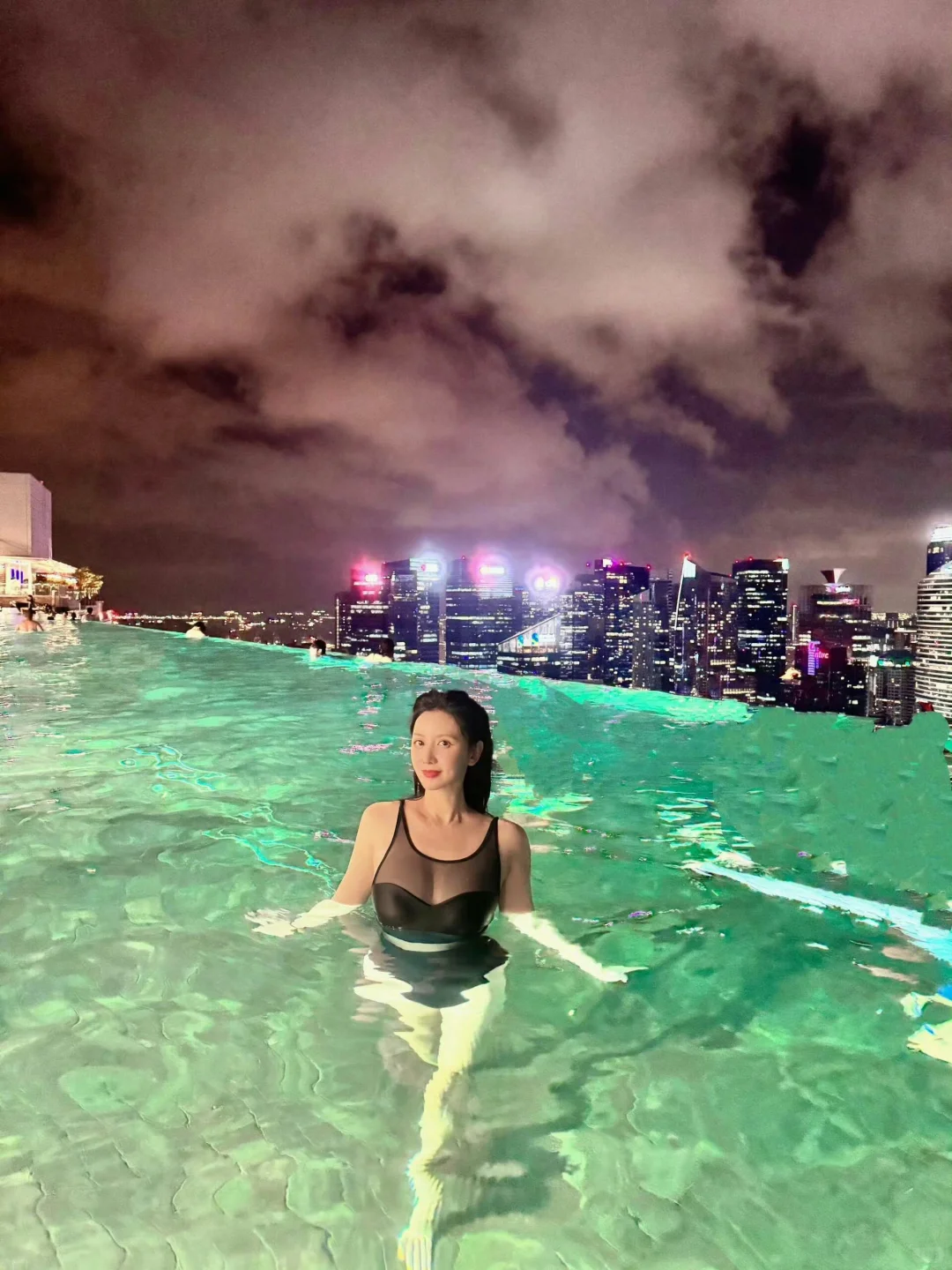 张萌～泳装身材好好