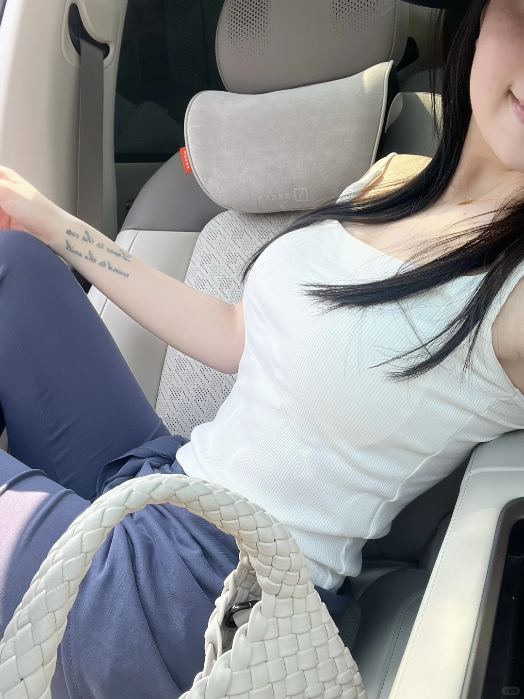 live实况图！终于挖到好看不透的白色吊带啦