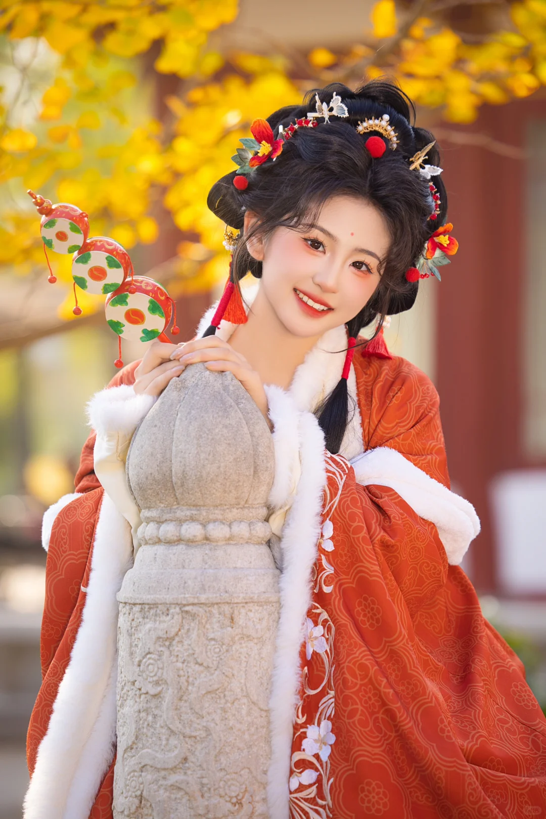 “小姐 别玩了 老爷来抓你啦！” ｜银杏