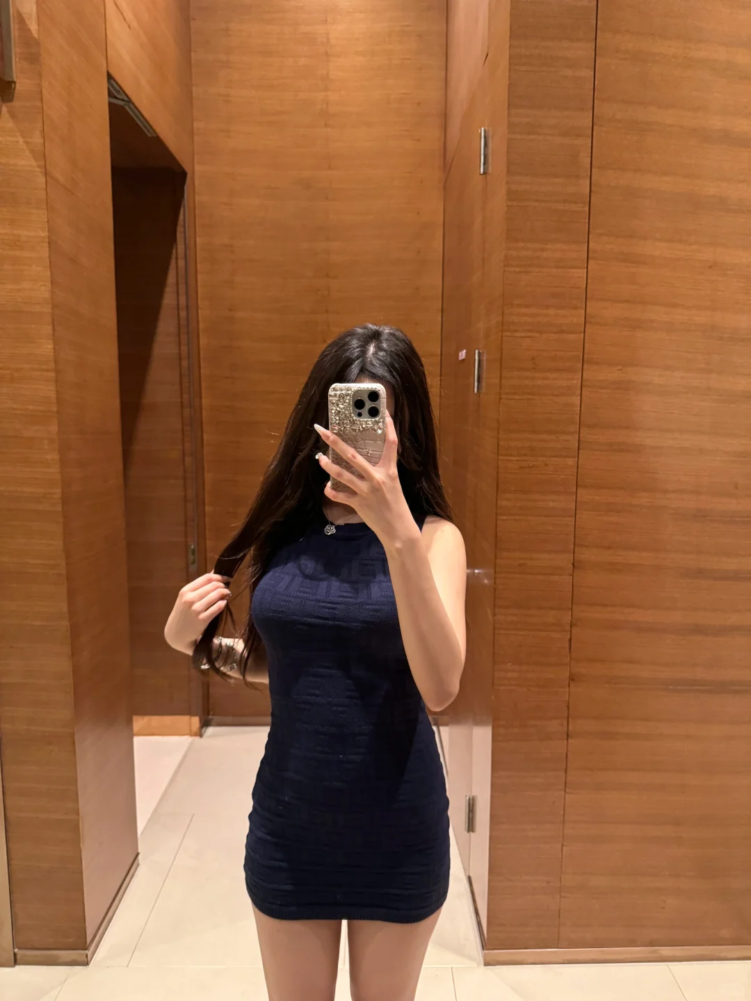 这条裙子让我美的毫不费力～