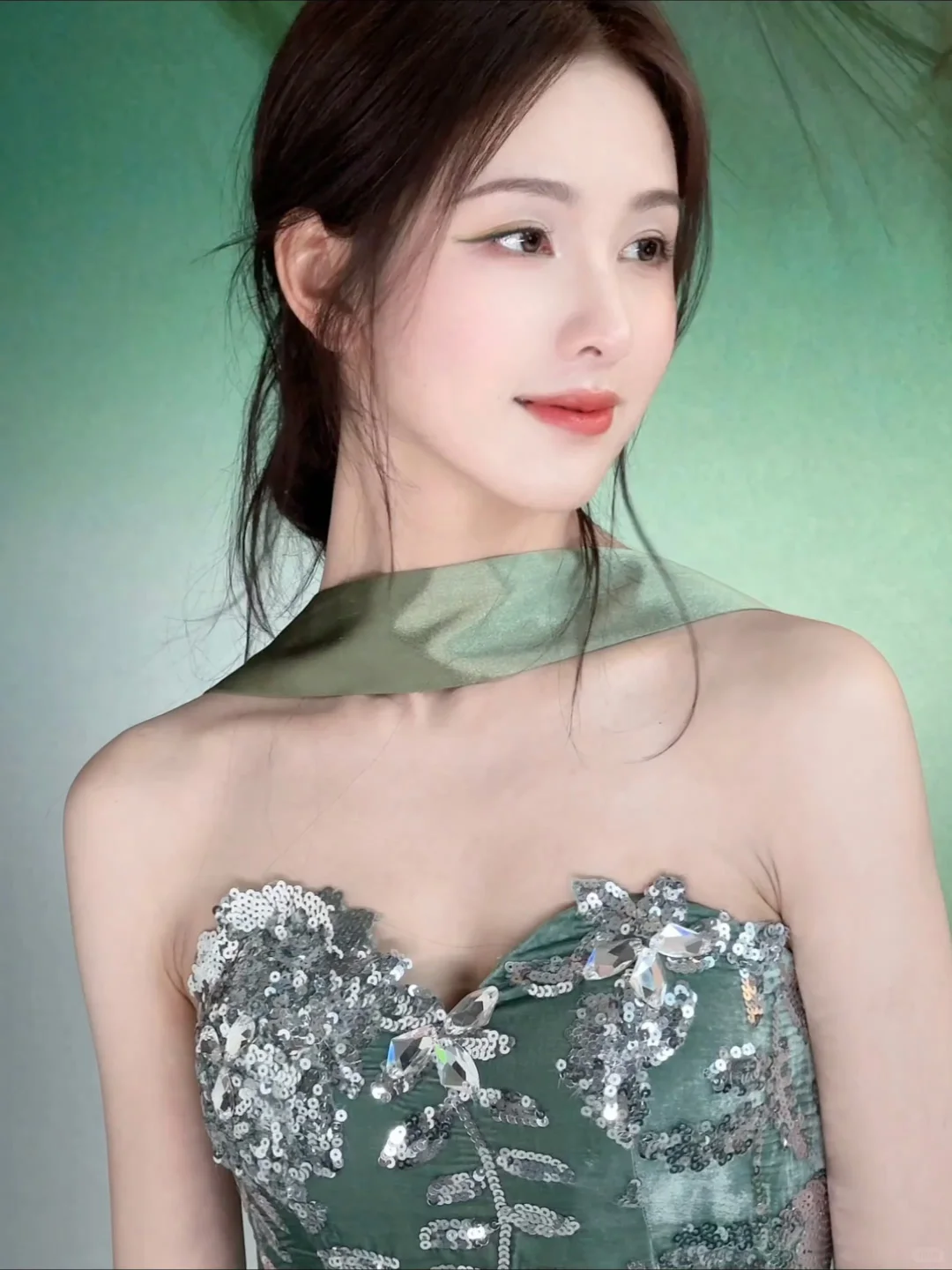 以前怎么不觉得陈都灵这么美？？！