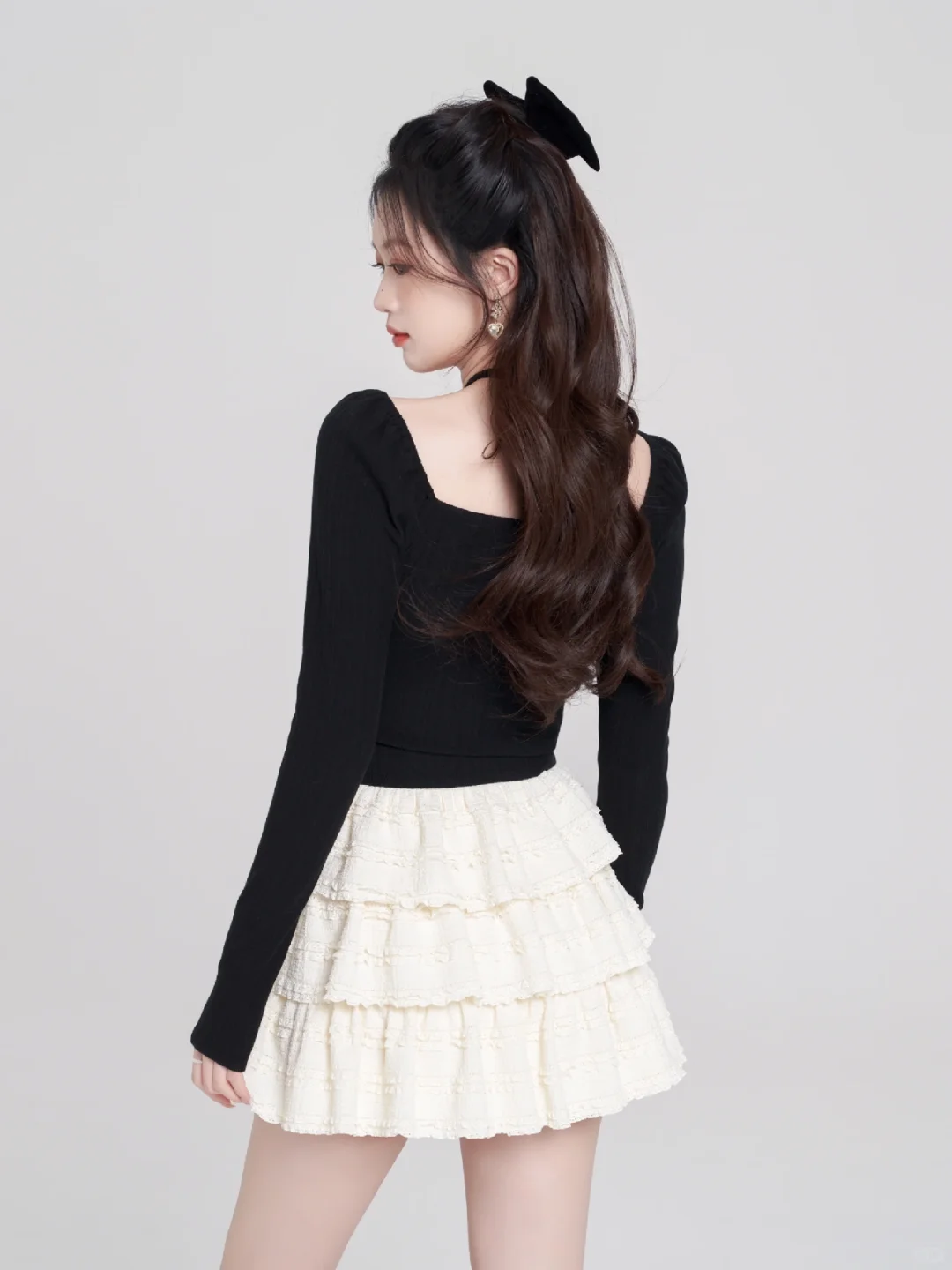 OOTD｜甜辣黑白穿搭🖤女团风很很难不爱