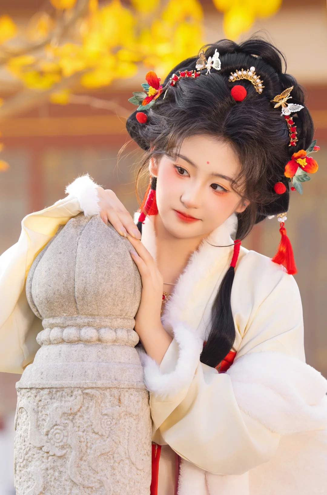 “小姐 别玩了 老爷来抓你啦！” ｜银杏