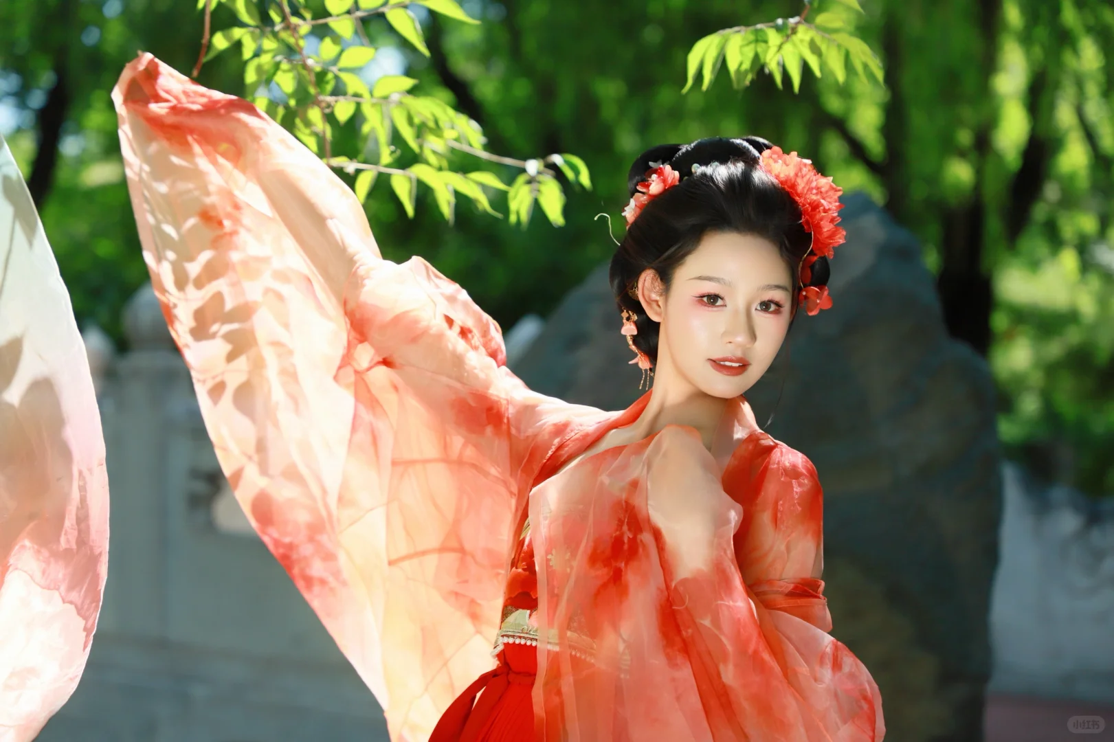 刷爆朋友圈的汉服神图！居然藏在大观园！！
