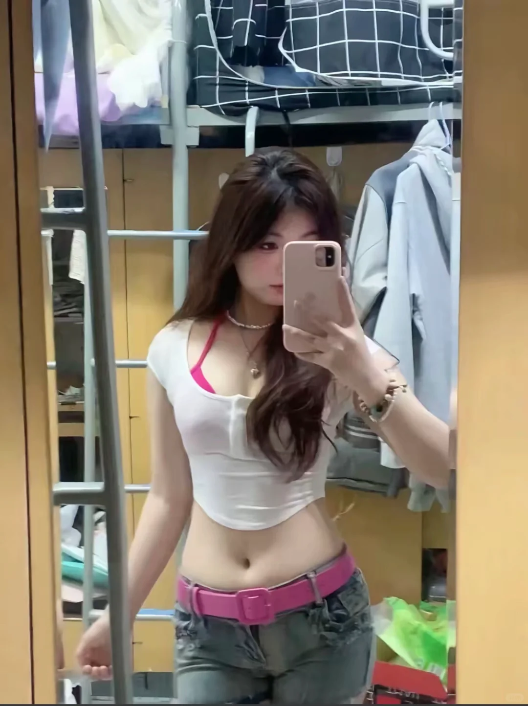 新人女大🉑️互动蹲摄影师📷