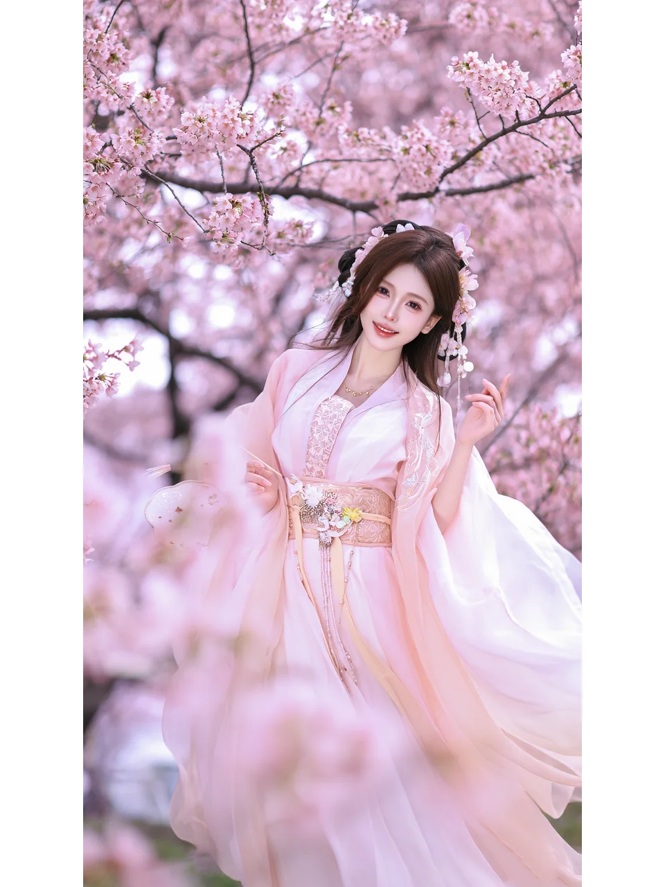 🌸樱花季汉服与樱花的邂逅美到心尖儿打颤