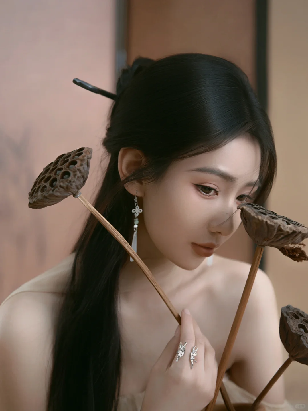 “祈尔繁芜胜常春”🍃超绝清冷禅意风写真