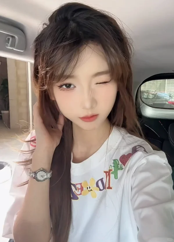 青岛04女大学生