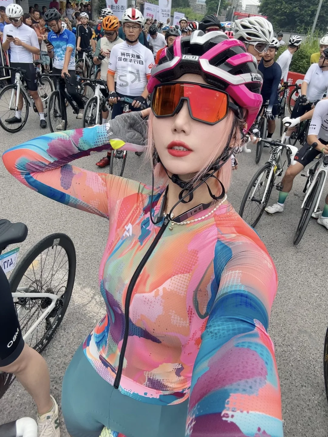 一骑行媛 爬坡赛凑什么热闹？