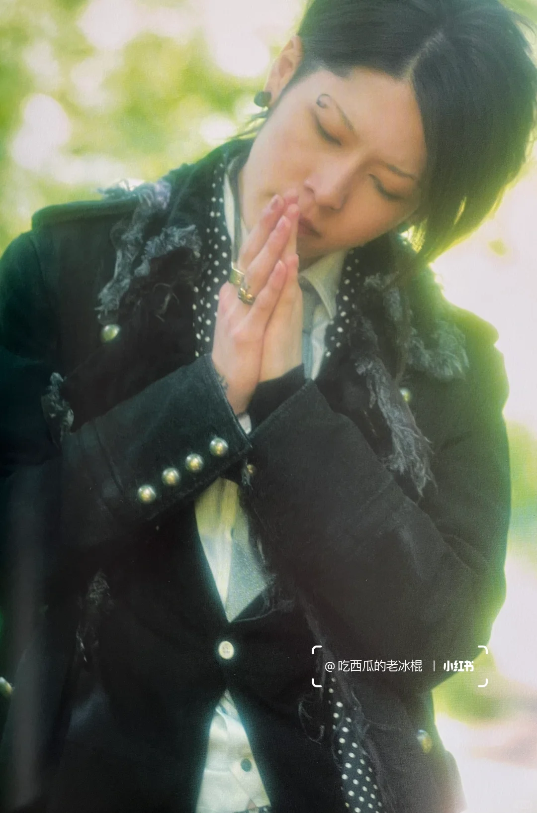雅-miyavi-1，06年写真集，看得出来他是公主