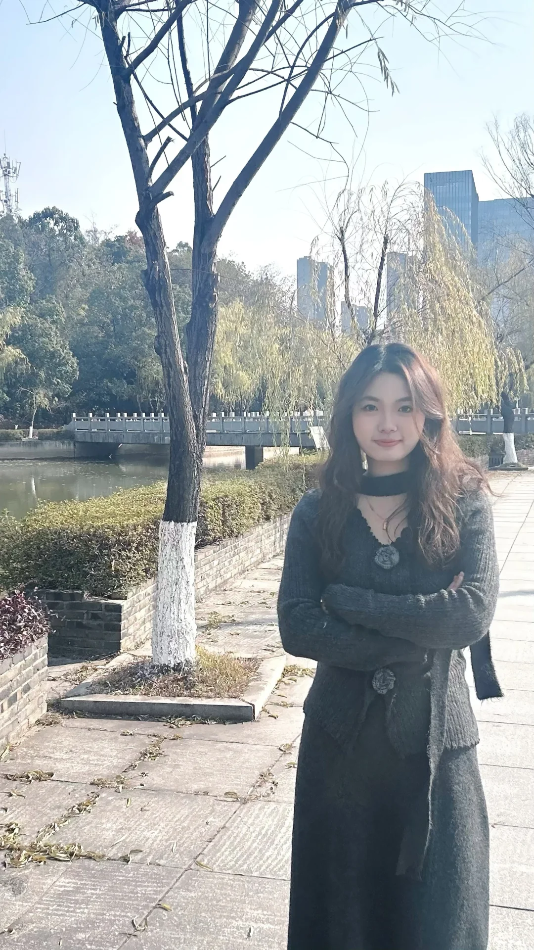 女大学生在学校穿什么嘞