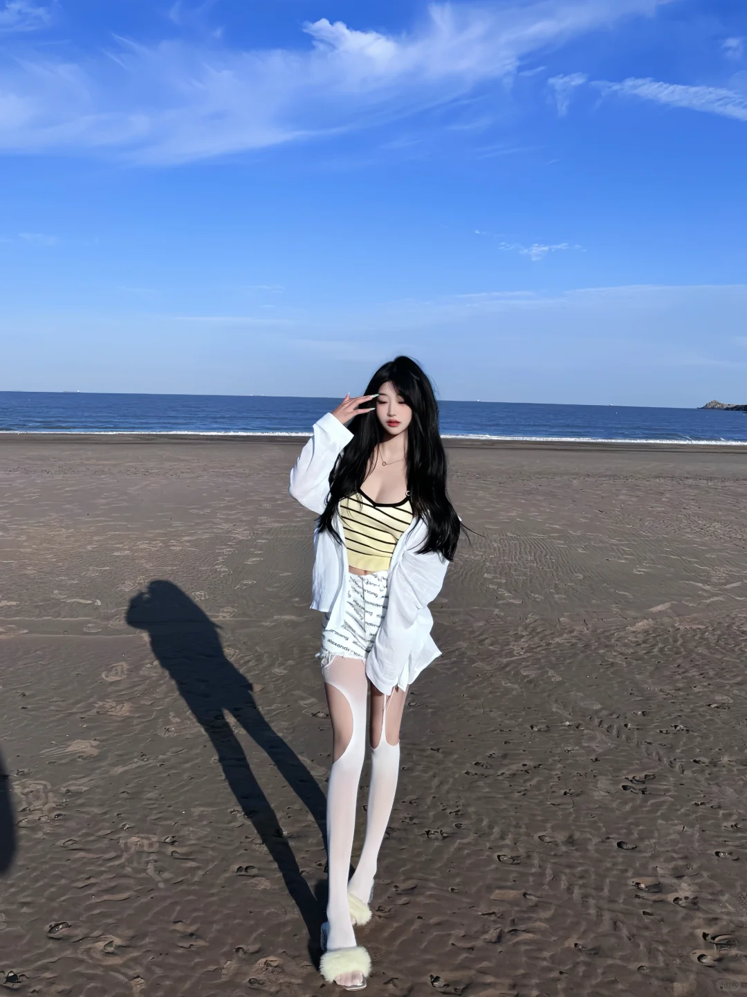 Z☡zᶻ ⌁海边白丝穿搭