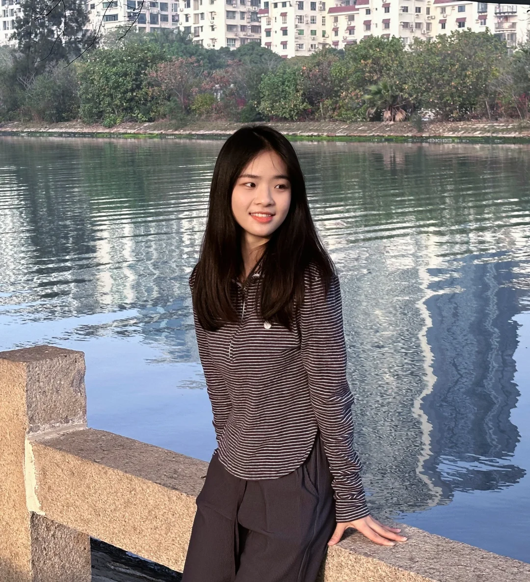 腼腆又害羞内向社恐文静的小女生
