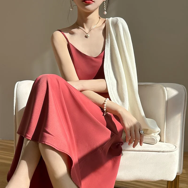 👗度假必备！V领吊带裙🌴