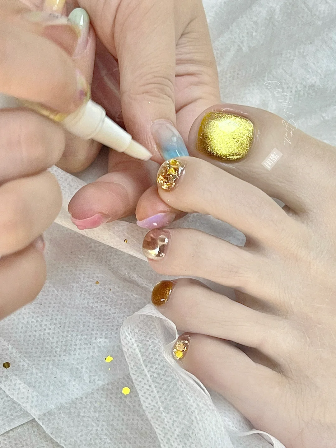今年春夏必火的金色猫眼脚甲～