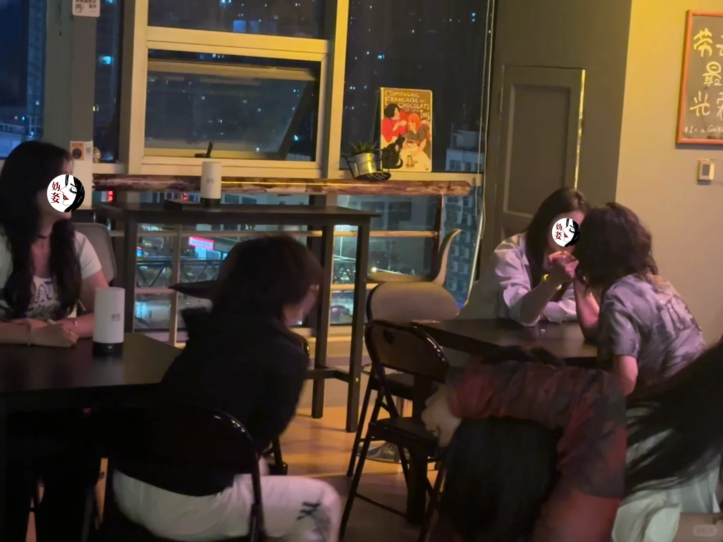 这个全女酒吧太有活力le