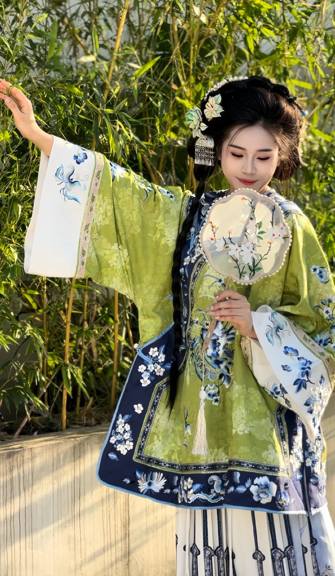 浅浅穿越一下 绿意清新的清汉女！