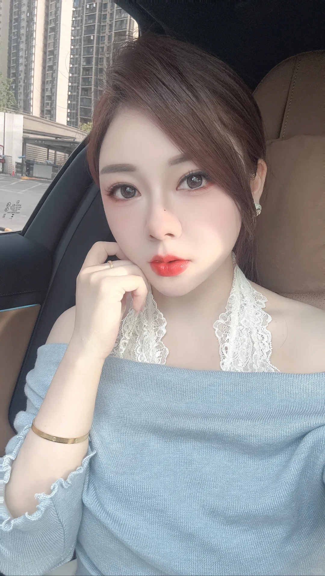 今天的氛围感是妆给的💕